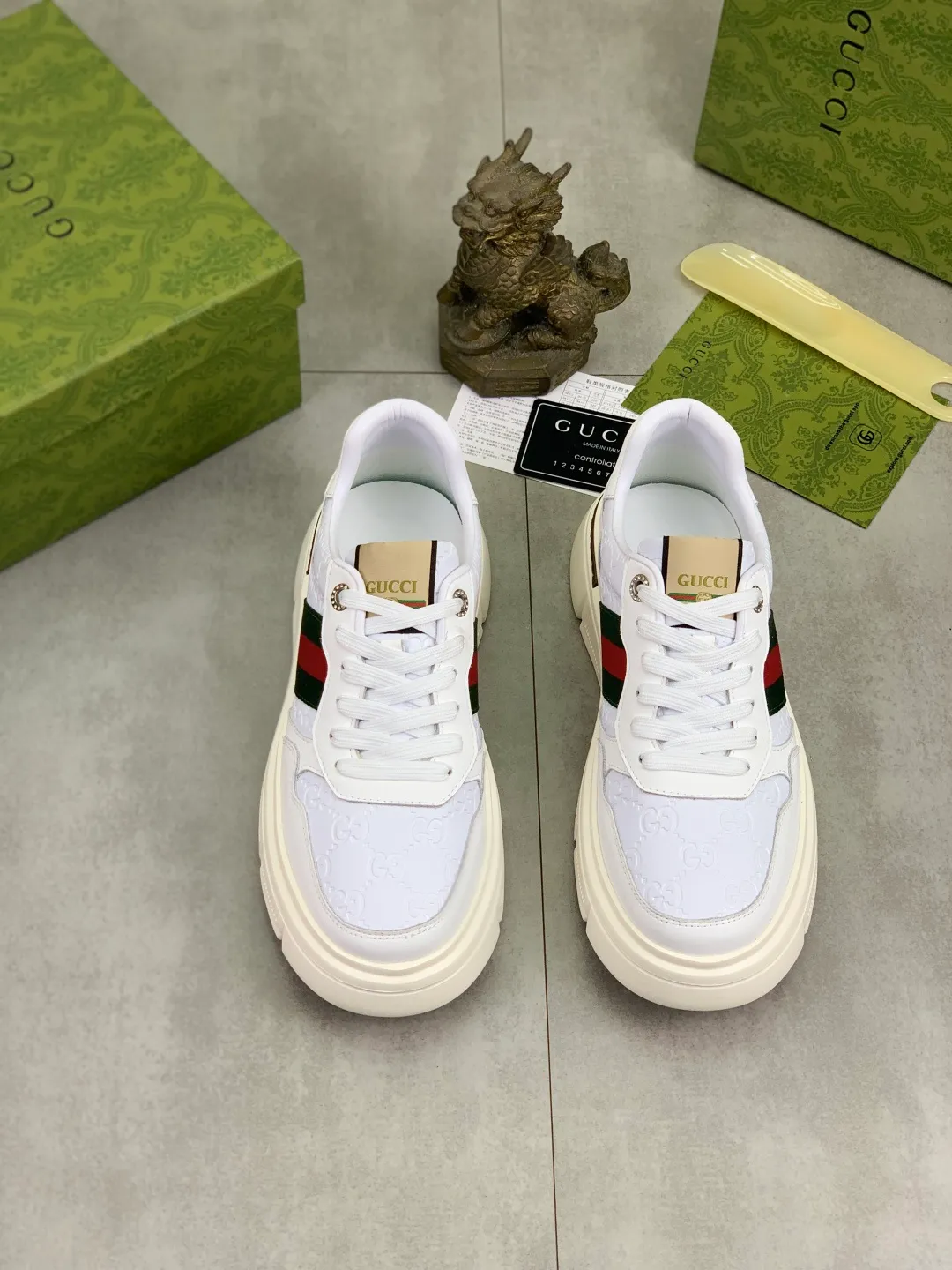 Men's shoes 💰P400💰[New style]🆘 The latest model from Gucci GUCCI official website🎁Classic casual and fashionable men's shoes👟Best model💥The style is simple and elegant, exclusive for trendy men. Unique official website latest brand elements👑Gucci original decoration, fashionable and generous, original soft calfskin fabric➕Comfortable soft first-layer pigskin lining ✅The official website specifies wear-resistant casual outsole, the classic model is photographed in real life🎬Color: 2️⃣colors available😍Number of codes: 38-44